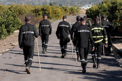 Agents de l’UME durant la recerca del cos de la jove Marta Calvo.