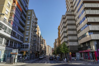 El bar que va atendre a l’interior és a Alcalde Porqueres, entre les places Europa i Constitució.