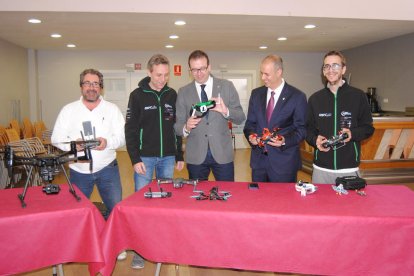 Fira de Mollerussa presentó ayer el calendario ferial del 2020, que empezará con la Drone Party. 