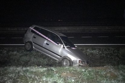 Imagen del vehículo accidentado en la A-2 en Fonolleres.