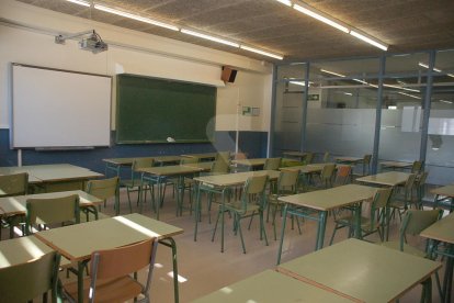 Un aula vacía.