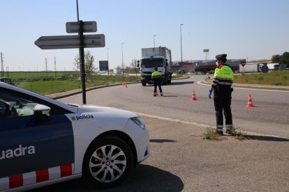 Un control dels Mossos d’Esquadra a començaments del mes d’abril als Alamús.