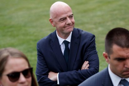 Gianni Infantino, presidente de la FIFA, organismo que aumenta la edad para ir a los Juegos de 2021.