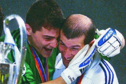 Iker Casillas i Zidane, en la Novena.