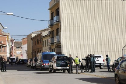 Una imatge del dispositiu policial en l'escorcoll a Rosselló.