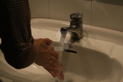 Acuerdo entre ERC y PSC en Lleida para subir el agua una media global del 7,5% en tres años