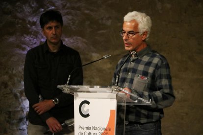 El director del CAN de Farrera, Lluís Llobet (d.), ayer en el acto en el que se anunciaron los premios.