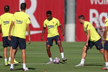 La plantilla es va exercitar ahir a la Ciutat Esportiva per preparar el partit davant del Nàpols.