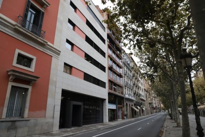 El nuevo edificio de la Diputación, junto al Palau Provincial.