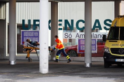 L'Estat redueix morts, contagis i ingressos a les UCI per coronavirus