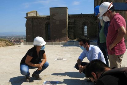 Les obres a la Seu Vella revelen traces que van guiar arquitectes i picapedrers per construir el claustre al segle XIII