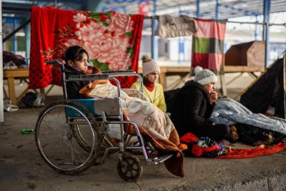 L’ONU ha denunciat la situació que travessen els migrants a la frontera grecoturca, sobretot els menors.