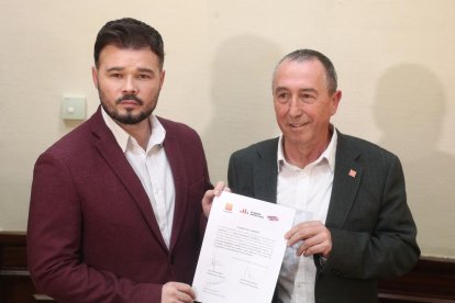 Rufián i Baldoví, al registrar al Congrés la petició per crear una comissió d’investigació.