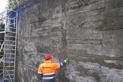 Les obres que s’executen a l’exterior el dipòsit de Vielha.