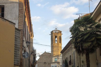 Vista del centro histórico de Castellserà con la iglesia en el fondo.