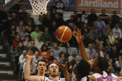 Eric Stutz durant el partit de l’ICG Força Lleida amb l’Araberri.