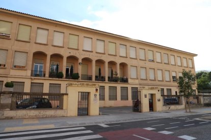 Imagen tomada ayer del instituto Màrius Torres de Lleida. 