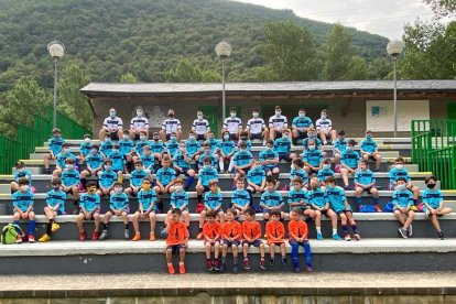 Participantes en el campus La Toca Rialp, que concluye mañana y que ha durado dos semanas.