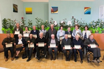 Tarroja fa un homenatge a la gent gran del municipi