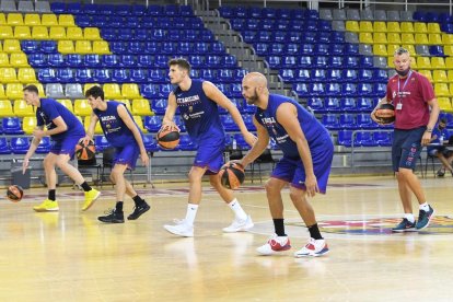 Sarunas Jasikevicius y Calathes, en la imagen, durante la pretemporada que arrancó este sábado.