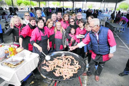 Tradicional comida popular de las peñas de Pardinyes