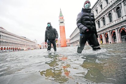 El temporal inunda Venècia i no s'activen les barreres