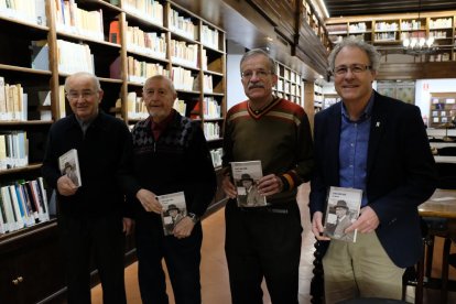 Josep Murgades presenta en el IEI el libro ‘Escrits sobre Fabra’