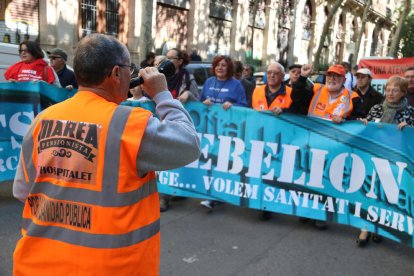 Unas 200 personas participaron en la marcha de Marea Blanca.