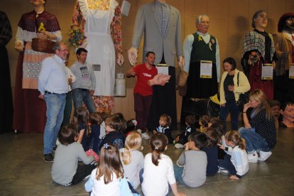 Los alumnos del municipio visitaron ayer la muestra. 