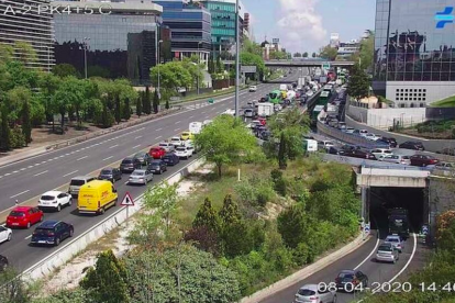 Imatge captada per les càmeres de la DGT dijous que mostraven la gran afluència a la sortida de Madrid.