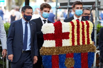 Josep Maria Bartomeu durante la ofrenda del club.