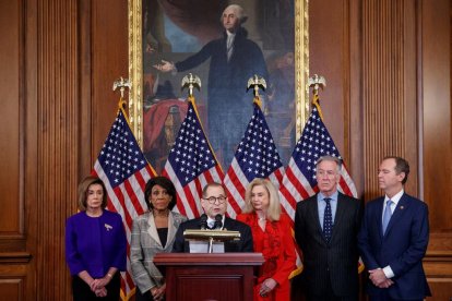 El cap de la Comissió Judicial de la cambra baixa, Jerry Nadler, va informar dels càrrecs contra Trump.