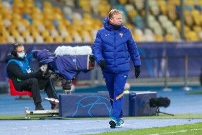 Ronald Koeman durante el partido de Champions en Kiev.