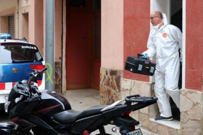 La policia va buscar indicis als habitatges dels detinguts.