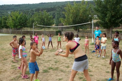 Imatge d’arxiu d’activitats d’estiu per a petits.