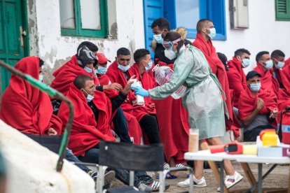 Arriben més d'un miler de migrants a les Canàries en menys de 48 hores