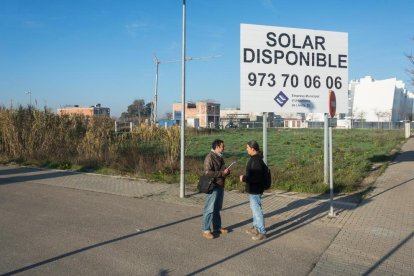 Es tracta d'un solar de 1.811,84 metres quadrats i un sostre edificable de 3.206 metres quadrats per un màxim de 22 habitatges