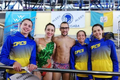 Nedadores del CPC Somontano amb Berta Ferreras i Pau Ribes, tercers classificats al Campionat Europeu.