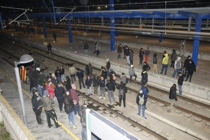 La protesta de marzo de 2018 se inició ante la subdelegación y acabó en la estación de tren.