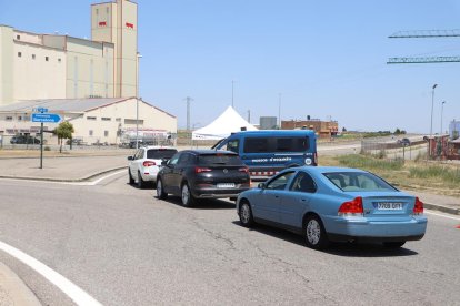 Un control de los Mossos en las afueras de Lleida.