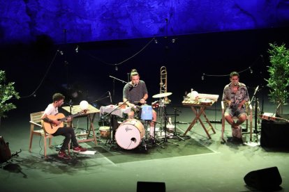 El grupo Stay Homas, en el Teatre Grec durante su primer concierto el pasado mes de julio.