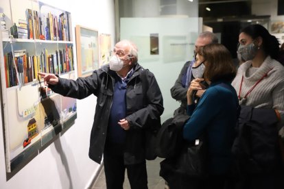 Ureña inauguró ayer en la galería Espai Cavalles de Lleida su exposición ‘L’instint de pintar’.