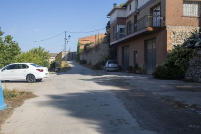 L’accés al nucli de Freixenet que es preveu millorar.