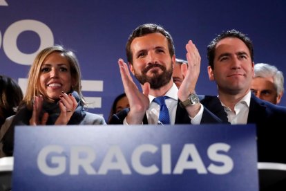 Casado recupera fuerzas pero muy lejos del techo del PP.