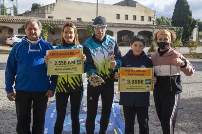 El atleta Raül Arenas ayer tras culminar su reto.