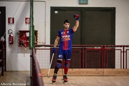 David Ballestero celebra un gol amb el seu equip, l’Scandiano.