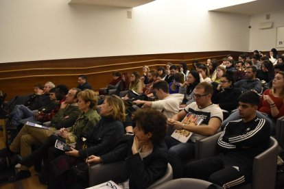 Seminari sobre educació d’adults d’origen estranger