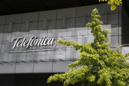 Telefónica guanya un 10,6% més en el primer trimestre malgrat la caiguda d'ingressos