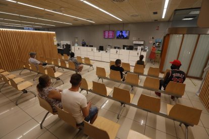 L’Oficina d’Atenció al Ciutadà és una de les poques dependències que queden obertes.