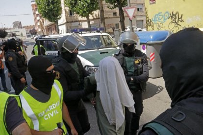 Imagen de uno de los tres hermanos detenidos en julio de 2016 en el barrio de Pardinyes. 